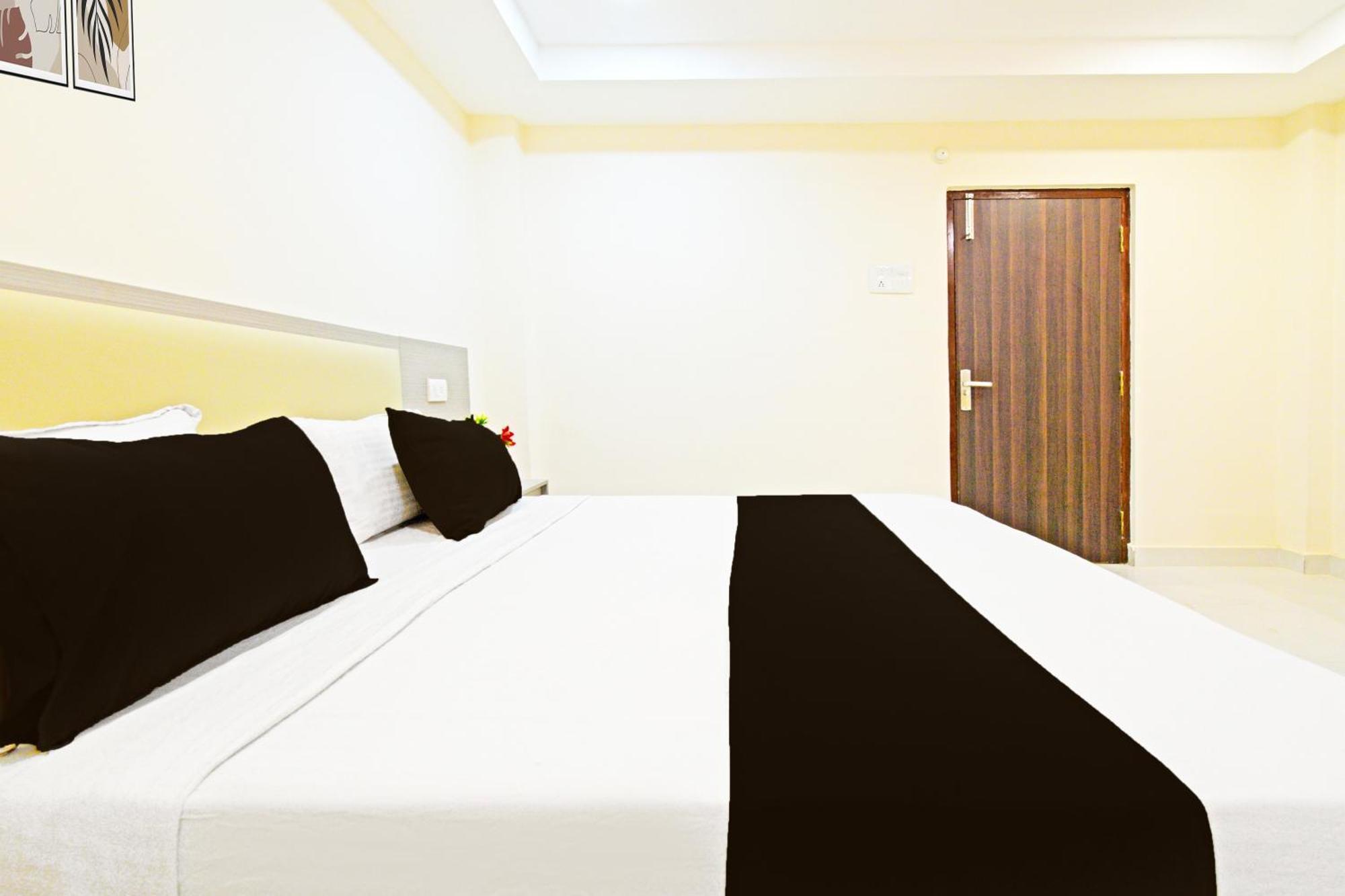 Hotel Super Collection O Sanath Nagar Near Railway Station à Haïdarabad Extérieur photo
