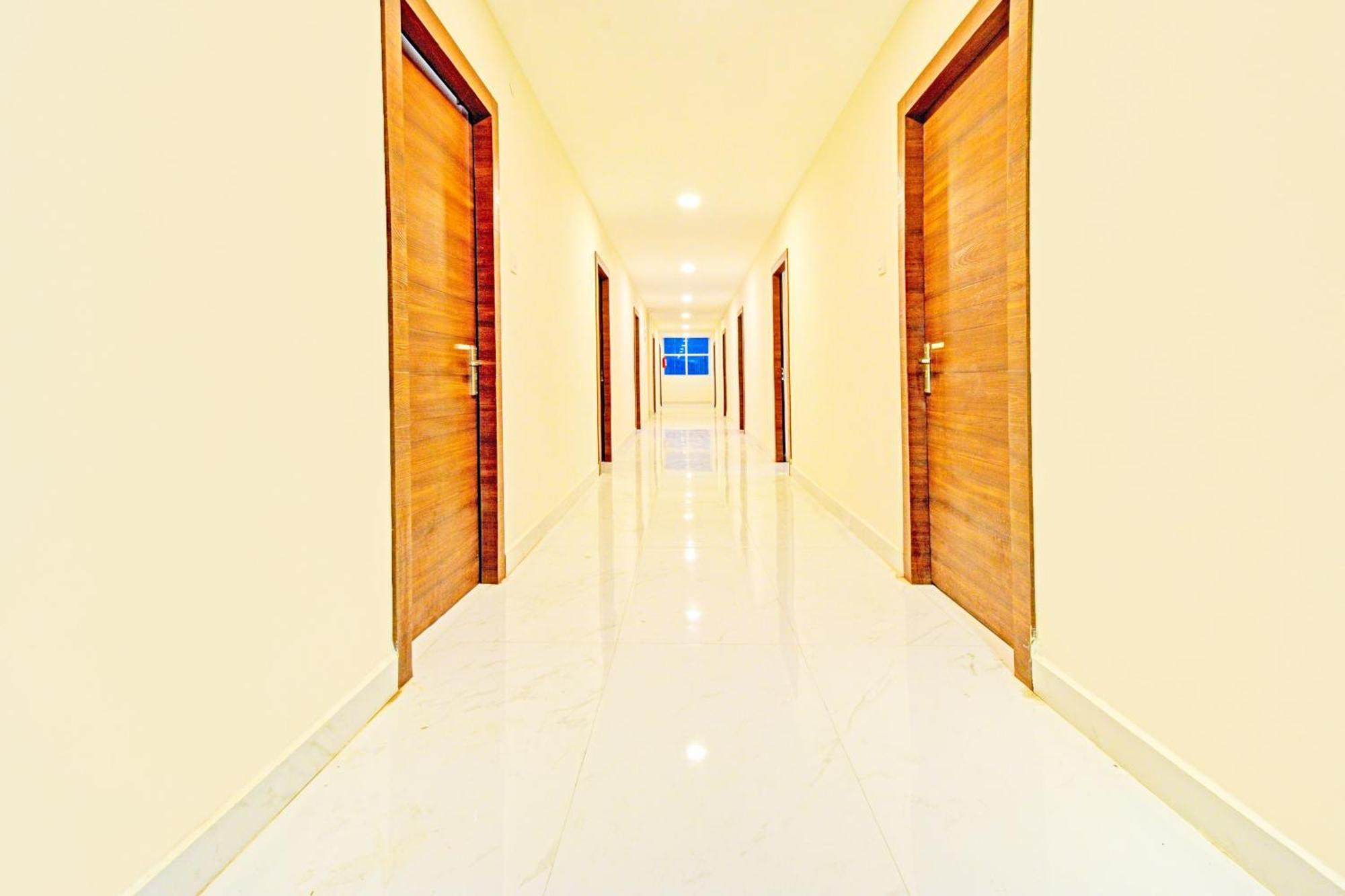 Hotel Super Collection O Sanath Nagar Near Railway Station à Haïdarabad Extérieur photo